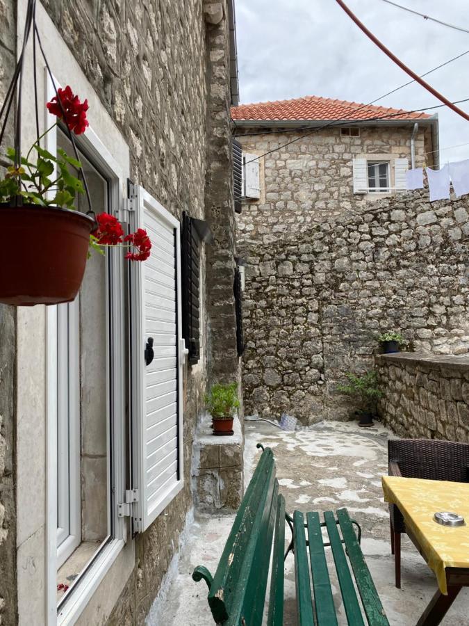 Apartment Njegos Perast Eksteriør billede