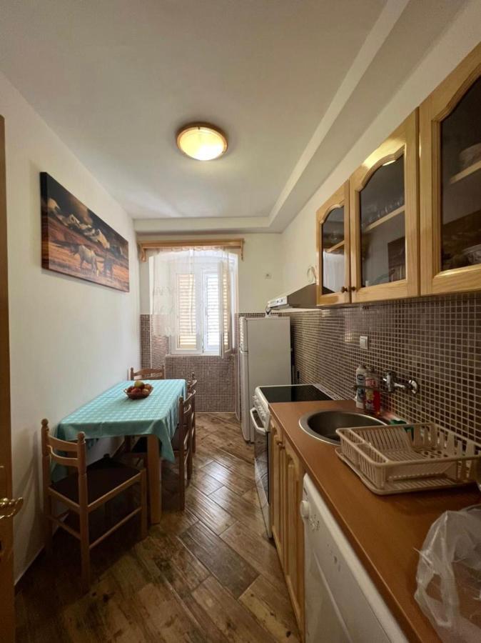 Apartment Njegos Perast Eksteriør billede
